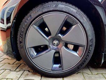 Tesla Model 3 2021 Long Range (Dual Motor 366 kW) - 16