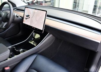 Tesla Model 3 LONG RANGE DUAL MOTOR TAŽNÉ 328 kw - 16
