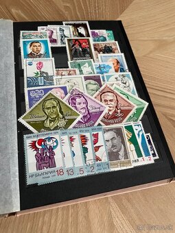 Staré známky 2 albumy - 16