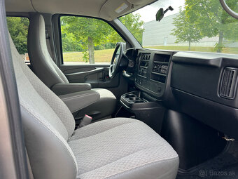 Chevrolet Express 6.0 V8, 1.majitel, 8 míst, 41 000 km - 16