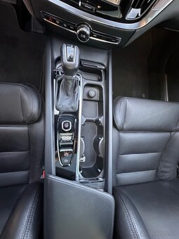 Volvo V60 2.0 4×4, rok 2020 – plná výbava - 16