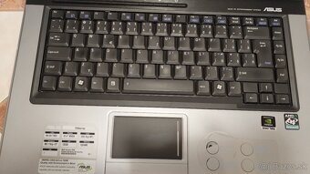 Predám notebook Asus F5N - 16
