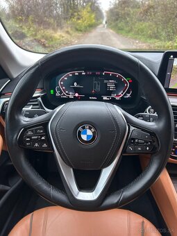 BMW 518D TOURING LUXURY LINE 108TISIC KM FULL LED 360°KAMERA - 16