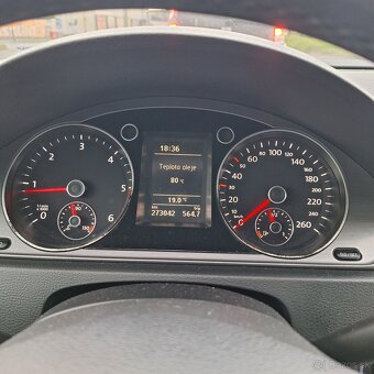 Volkswagen Passat - 16