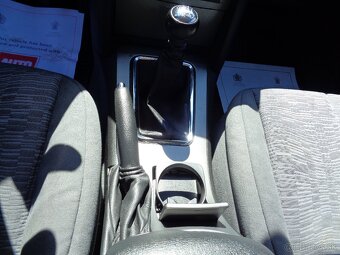 Peugeot 407 2.0 HDi ST Confort FAP - 16