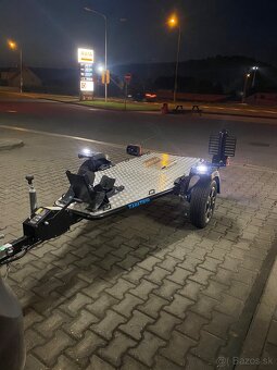 Harley Davidson Vrod, EU verze s vozíkem na moto - 16