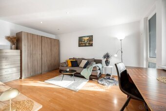 Na predaj 1,5 izbový byt s loggiou - 16