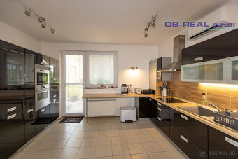 Predaj rekonštr. 5izb RD 240m2, parková úprava, pozemok 198m - 16