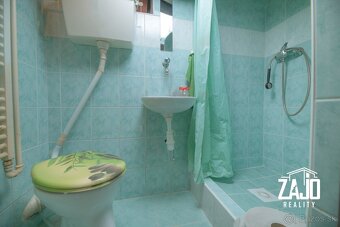 DVOJPODLAŽNÝ RD S ROZSIAHLYM POZEMKOM A KRÁSNOU PRÍRODOU - 16