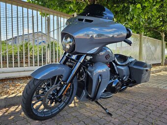 HARLEY DAVIDSON STREET GLIDE CVO 117 - 16
