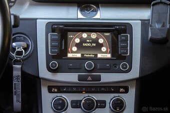 Volkswagen Passat b7 Variant 2.0 TDI Highline - 16