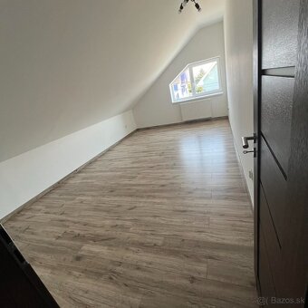 RD s dvoma bytovými jednotkami v Tešedíkove na prenájom - 16