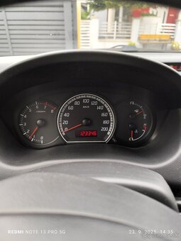 Predám Suzuki Swift s benzínovým motorom 1.3i a výkonom 67kw - 16