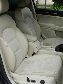 Škoda Superb Combi 3.6 FSI V6 4x4 Elegance DSG - 16