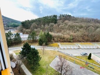 Na predaj 3-izbový veľkometrážny byt – Partizánske, 77 m² +  - 16
