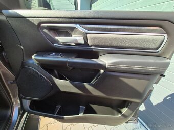 DODGE RAM 1500 5,7 HEMI 2024 4x4 odpočet DPH 8 000 km - 16