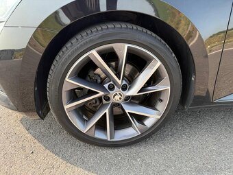 Škoda Superb Sportline 2.0 TDI 6st manuál - 16