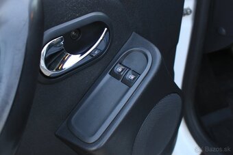 Dacia Duster 1.5 dCi 4x4,Ťažné, Klíma, STK/EK 2/2027, Folie - 16