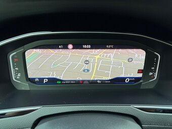 Volkswagen Passat Variant model 2021 - 16