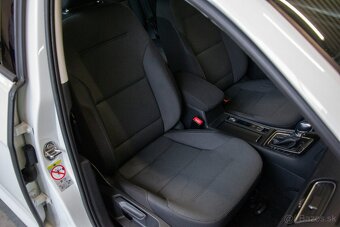 VOLKSWAGEN E-GOLF 2017 - 16