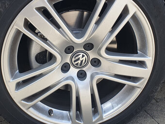 Passat B8 2,0TDi 110KW CRLB DSG bez AD Blue, Highline - 16
