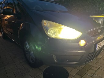 FORD SMAX - 16