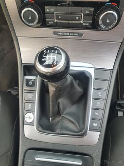 Volkswagen passat 2.0 BMT 103kw r.v.:2011 - 16