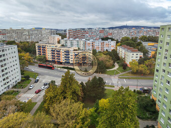Na predaj 3 izbový byt Bratislava-Petržalka-Hrobákova ul. - 16