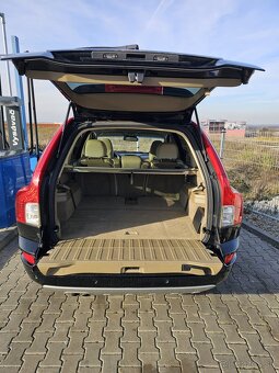 VOLVO XC90 D5 7 miestne 8/2014 - 16
