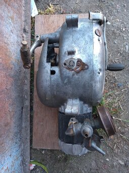predám motor na Jawa 555 - 16