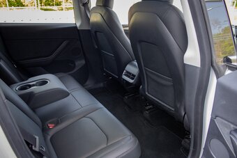 TESLA Y LongRange - 16