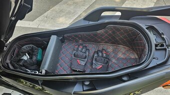 Yamaha x-max tech max 125 - 16