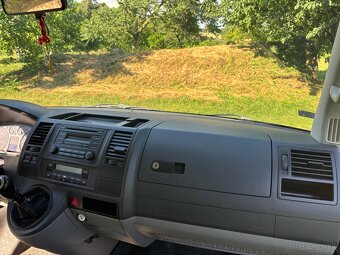 Predam vw t5 caravelle 4x4, 8 miestne, obojstranné šupačky - 16