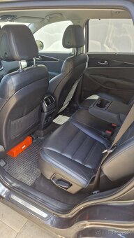 Predám KIA Sorento - 16