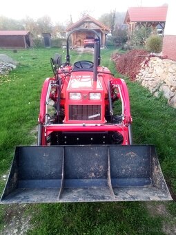 Traktor , malotraktor s čelným nakladačom - 16