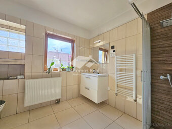 6-IZBOVÝ RODINNÝ DOM KOŠICE - OKOLIE / VALALIKY - 16