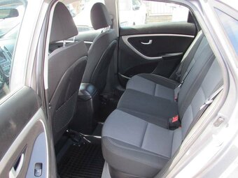 Hyundai i30 1.6 CRDi - splátka 120,-€ - 16