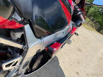 Suzuki GSXR 1000 - 16