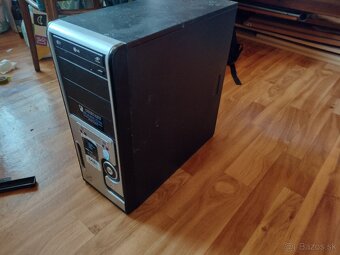 Predám skladaný Pc starší ma procese Intel i7. - 16