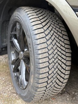 PREDÁM BMW X6 M50i Performance 390 kW / FULL / ODPOČET DPH - 16