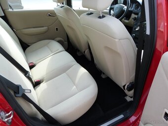 Mercedes-Benz A trieda 160 Elegance Autotronic - 16