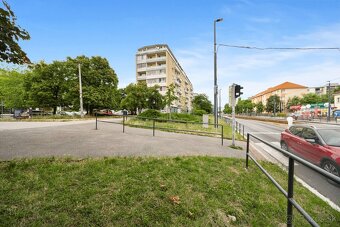 REZERVOVANÉ : Priestranný 2 izbový byt s perfektným výhľadom - 16