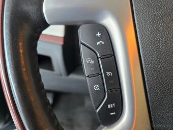Cadillac Escalade 6,2 benzín LPG AUTOMAT, 7. MIEST - 16