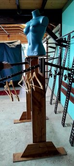 Zariadenie do predajne s textilom - 16