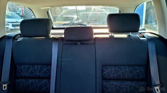 Škoda Octavia Combi 1.6 MPi Tour benzín - 16