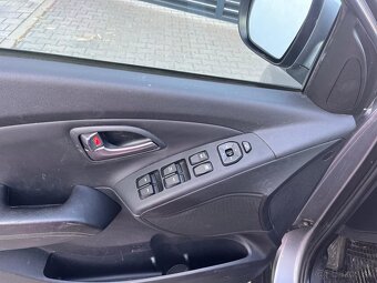 HYUNDAI IX35 2.0 4WD - NA PREDAJ - NA SPLÁTKY - 16