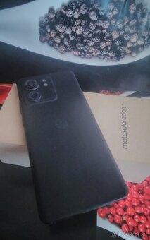Motorola Edge 40 5G 8/256Gb black - 16