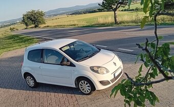 Renault TWINGO 1,2 43kw 2008 - 16