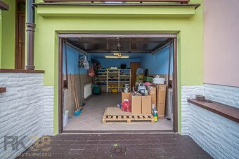 Priestranný radový rodinný dom v meste Svit na predaj - 16