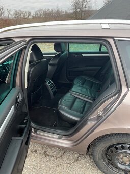 Škoda Superb Combi 2.0 TDi , DSG6 - 16
